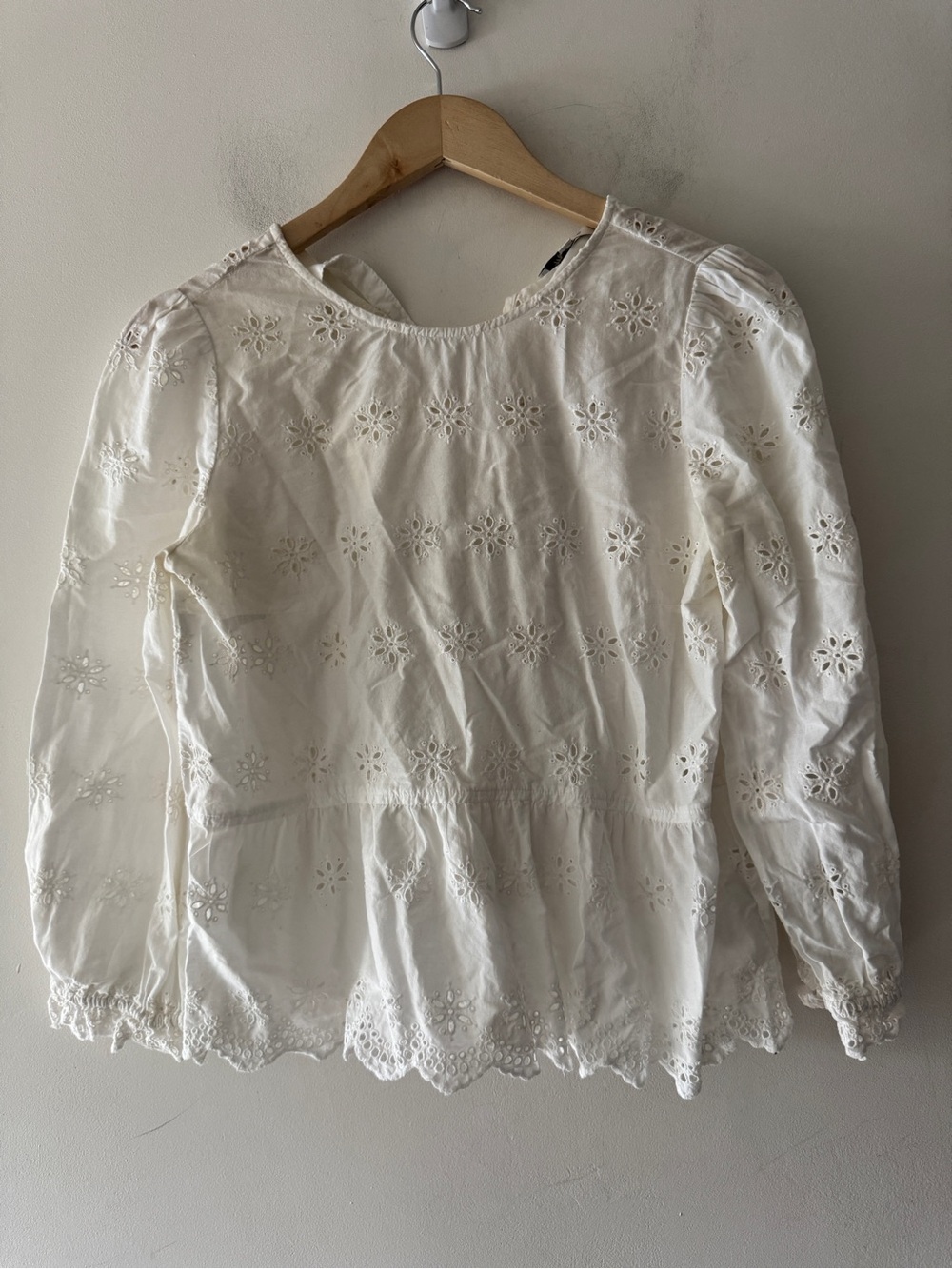 Madewell White Eyelet Keyhole Peplum Top - Picture 2 of 10